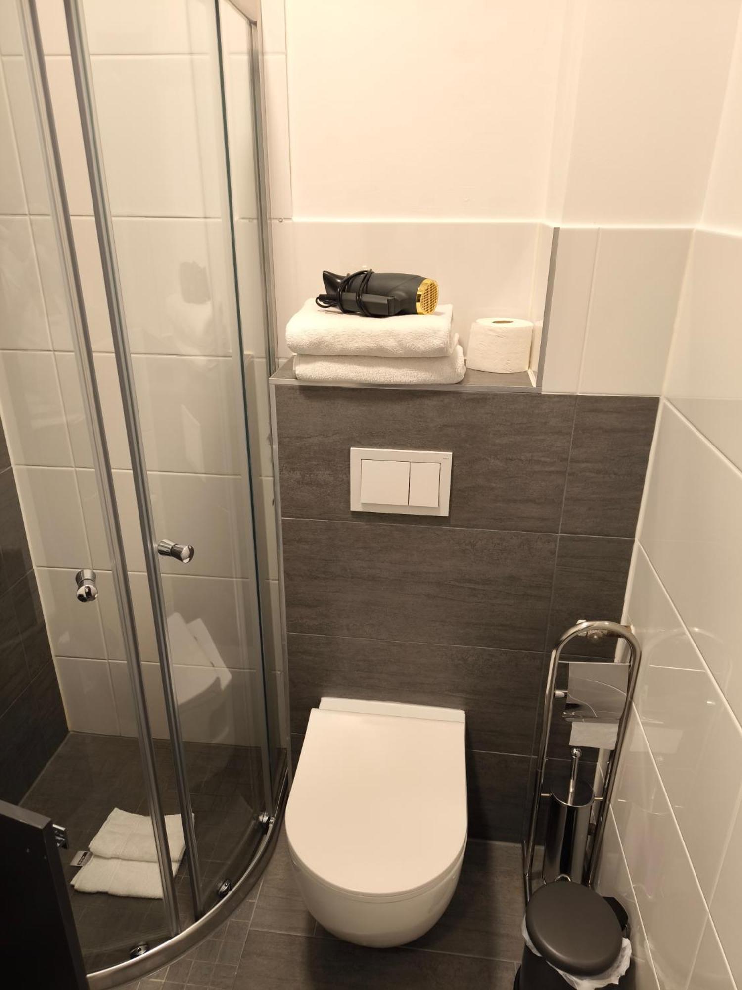Löwen Hotel Radevormwald Exteriör bild